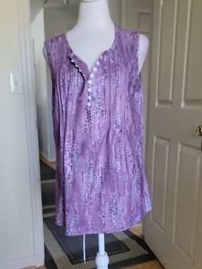 Unk Lavender Sleeveless Henley Camisole